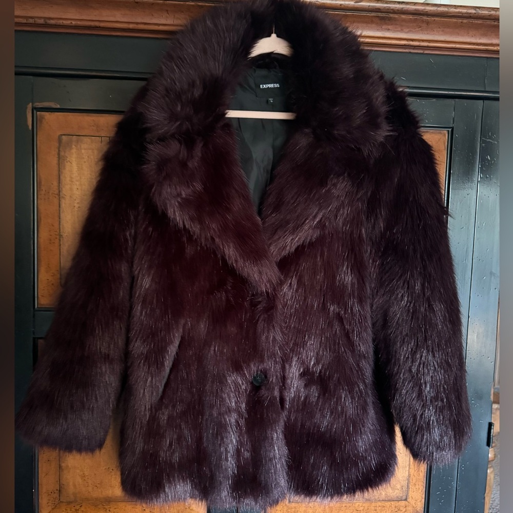 FAUX FUR COAT SZ Large